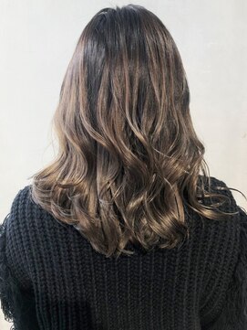 アイティー バイ アルバム 中野店(IT by ALBUM) ハイライトグラデーションパールベージュ_ ローライト_ba284324