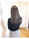 暗めでも可愛いグレージュカラー