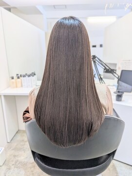 イレス 札幌駅前(IRESU) ドレスヘア/ショコラアッシュ/縮毛矯正・ストレー ト/波巻き