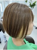 ボブ×インナーカラー