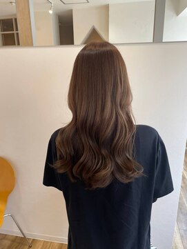 ロアン(roan) 柔らかグレージュ×切りっぱなしロング