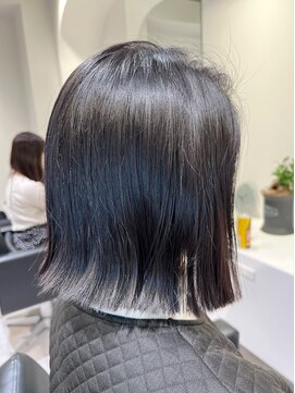 コウ(Koh) きりっぱなしボブ