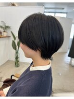 ベンチ(Bench)&nbsp;前髪長めのショートスタイル