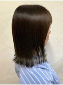 【Liko　池袋東口店】オリーブベージュ　切りっぱなしボブ　艶感