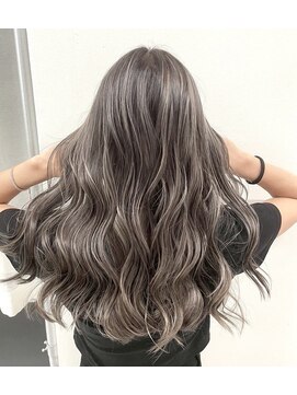 シエラ 堀江(CIERA.) くびれヘアハイライトカラーアンプレラカラーレイヤーカット