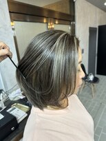 アヤメ 巣鴨店(ayame)&nbsp;(ayame巣鴨)白髪ぼかしハイライト_セミロング_tokio_巣鴨1