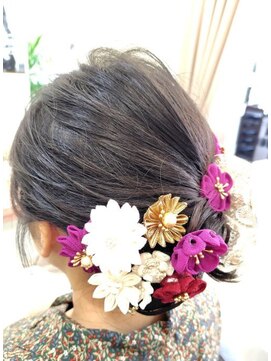 ビューティ堀出南松原本店 クルール ゆるふわシニヨン