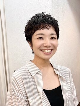 クオート(quoit) 小顔魅せ！ピンパーマで簡単お洒落ベリーショート
