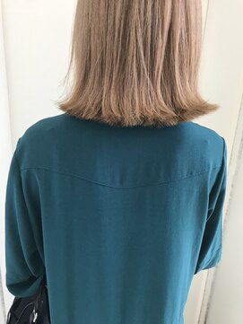 ヘアーデザイン シュシュ(hair design Chou Chou by Yone) 外国人風ミルクティーベージュ×ボブ♪