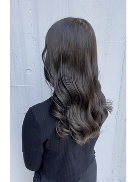 エヴリンアンドペイジ(Evelyn&paige) 韓国風チョコレートカラー〈神戸元町・三ノ宮〉