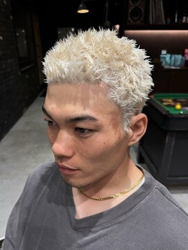 スリーセント 栄(3/cent) イージードリル/パンク/刈り上げショート/ホワイトブロンド