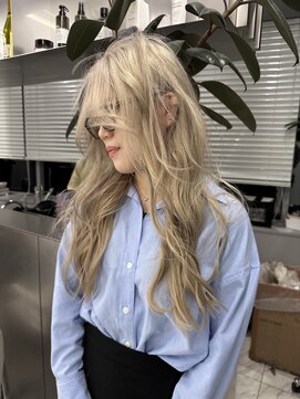 ヴァイス 新宿店(VAICE) ミルクティーベージュ