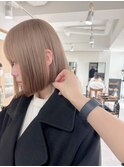 ミルクティーベージュ×切りっぱなしボブ♪丸型卵型