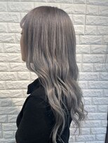 ヴィサージュエーデル(VISAGE edel) 透明感たっぷりシルバーグレージュカラー