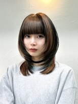 ヘルツ(Hz)&nbsp;ハッシュカット/レイヤーカット/セクションカラー