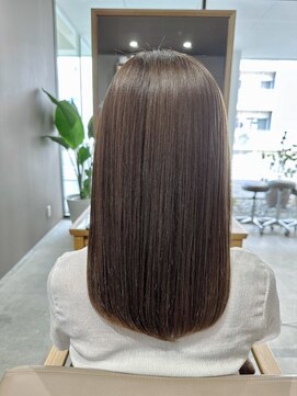 ブローチェ マカナ(BROCHE makana) 酸熱成形