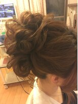 ヘアーセット モコロ(Hair Set MOCORO) ルーズなアップ