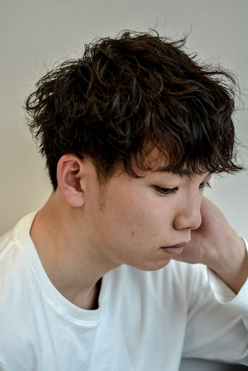 坂口健太郎風 メンズ マッシュショート パーマ：L010602743