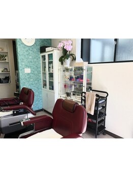 しっかり白髪染めや、白髪ぼかしなどお悩みに応じてメニューをご用意してます♪