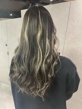 ニーナ ビューティーサロン(NINA Beauty Salon) トーンダウンにハイライト♪#エクステ#ハイライト