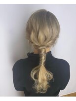 レブル(Re BuLL)&nbsp;タイトヘアアレンジ