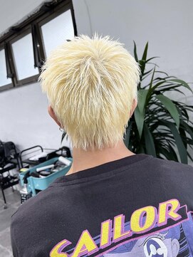 ピチカートシータ(pizzicato cita) 【金髪短髪】抜きっぱなしブリーチ×刈り上げないベリーショート