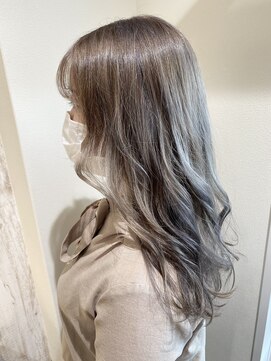 パダ(PADA) ホワイトベージュ♪