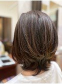 40代50代ミセスヘア＊ミディアムレイヤーくびれマロンベージュ
