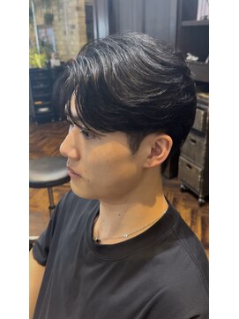 モナン 新宿(Monan) 毛流れショートセンターパート