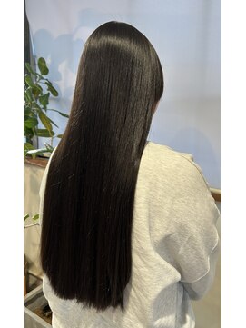 髪質改善ストレートロングヘア