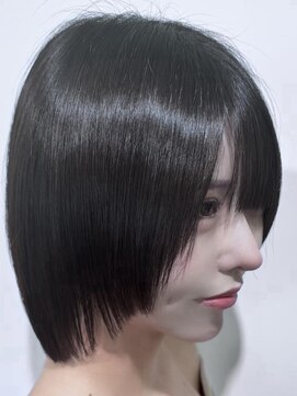 ルネラトーキョー(RUNERA TOKYO) 髪質改善リートメントで艶のあるボブ