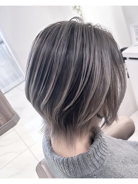 アッシュ 大宮店(Ash) ウルフレイヤー　グレージュバレイヤージュ