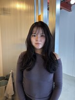 シロ(Shiro)&nbsp;ラフなのに可愛い"抜け感レイヤーロング"