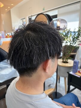 カットインリコ(CUT IN Rico) ツイストパーマ
