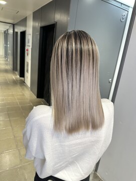 エリーゼ(elise) バレイヤージュ白鳥