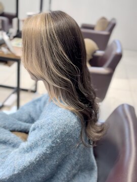 スウィープ 平尾(sweep) 【sweep_shizuna】ミルクティー/ケアブリーチ/福岡/平尾