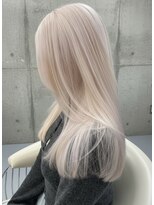 プネル(punel)&nbsp;原宿　ホワイトベージュ　顔まわりレイヤー　ケアブリーチ2回