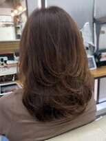 カシー(Casii)&nbsp;50代からはミディアムレイヤーが1番！