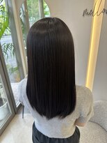メロウ(mellow)&nbsp;透明感たっぷり◎赤みを抑えたグレージュカラーで艶のある美髪へ