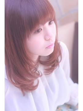 ミュゼドゥラペ(Musee de Lapaix) 簡単スタイリングなワンカールミディ