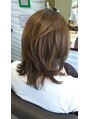 ディアロゴヘアー&nbsp;アッシュ系、ハイライト入れました。
