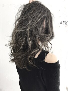 ルモア(RUMOR) Rumor×【外国人ハイライトカラー】ペールグレージュカラー