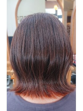 インナー×外はねボブ