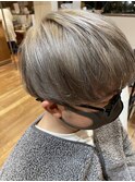 軽めマッシュ、シルバーベージュカラー