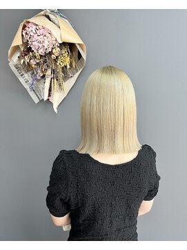 ラフィネ(Raffine) ホワイトベージュ/切りっぱなし