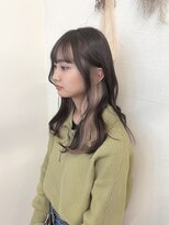 トリニティ 本厚木(trinity)&nbsp;ゆるふわロングインナーカラーホワイトベージュ本厚木