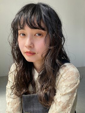 エヌ 烏丸(enu) 暗髪ロングパーマ