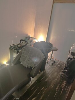 ヘアレスキュートリコ(Hair rescue Toriko)の写真/スパメニューや個室で施術するリラックストリートメントを多数ご用意＊居心地の良さと丁寧な施術が魅力。