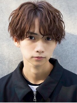 ナチュラル 渋谷(NATURAL) フェザーパーマ/スパイキーショート/サーフカール[メンズ/渋谷]