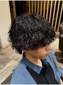 Hale刈り上げセンターパート波巻きツイストスパイラルパーマ20代